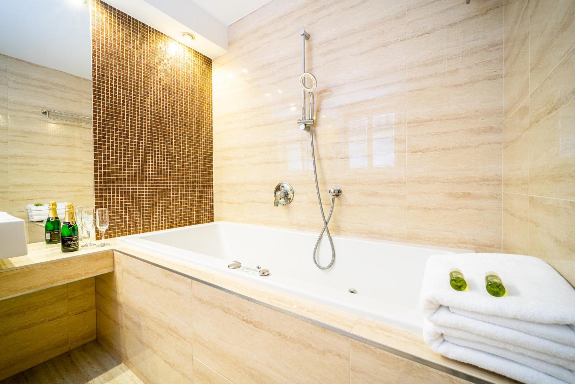 Hotel Sepetna Ostrawica Zewnętrze zdjęcie